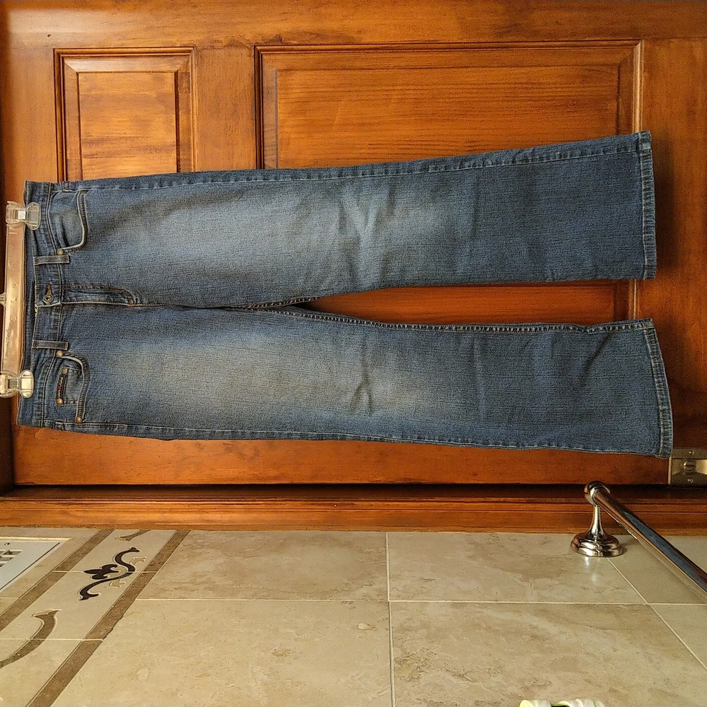 DKNY Jeans SOHO Low Rise Vintage Y2K Bootcut 6 Short Medium Wash Stretch